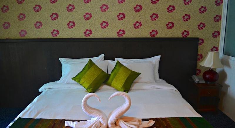 Khách sạn Siam Place Airport 3*