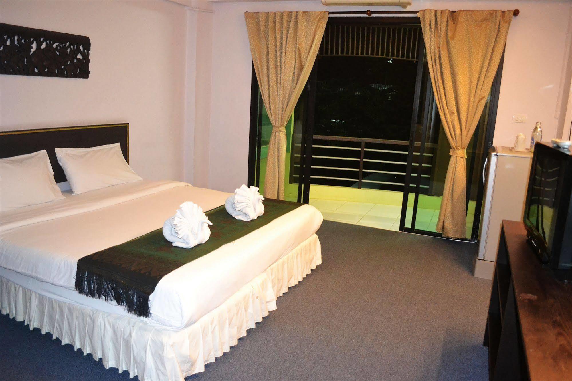 Khách sạn Siam Place Airport 3*
